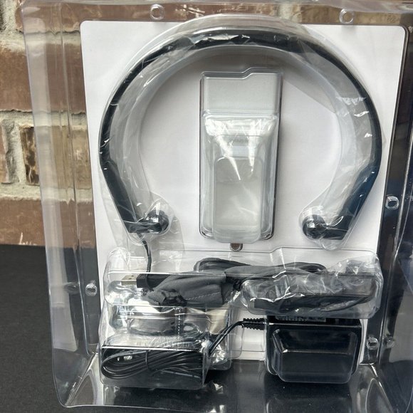 Sirius Stiletto 100 Portable Satellite Radio SL100PK1R Sealed Box Mp3 Player - Picture 4 of 15